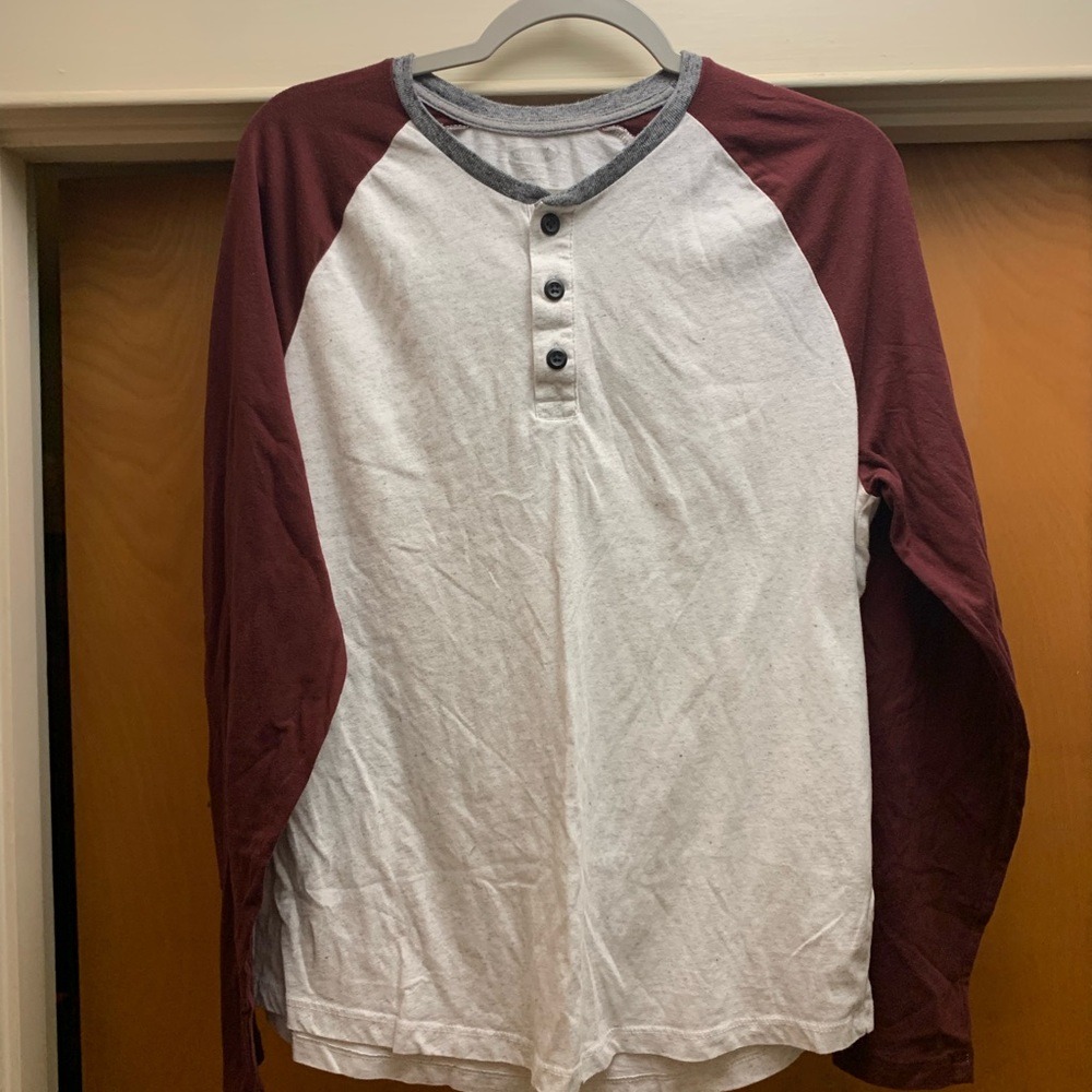 Maroon and White Old Navy Henley
